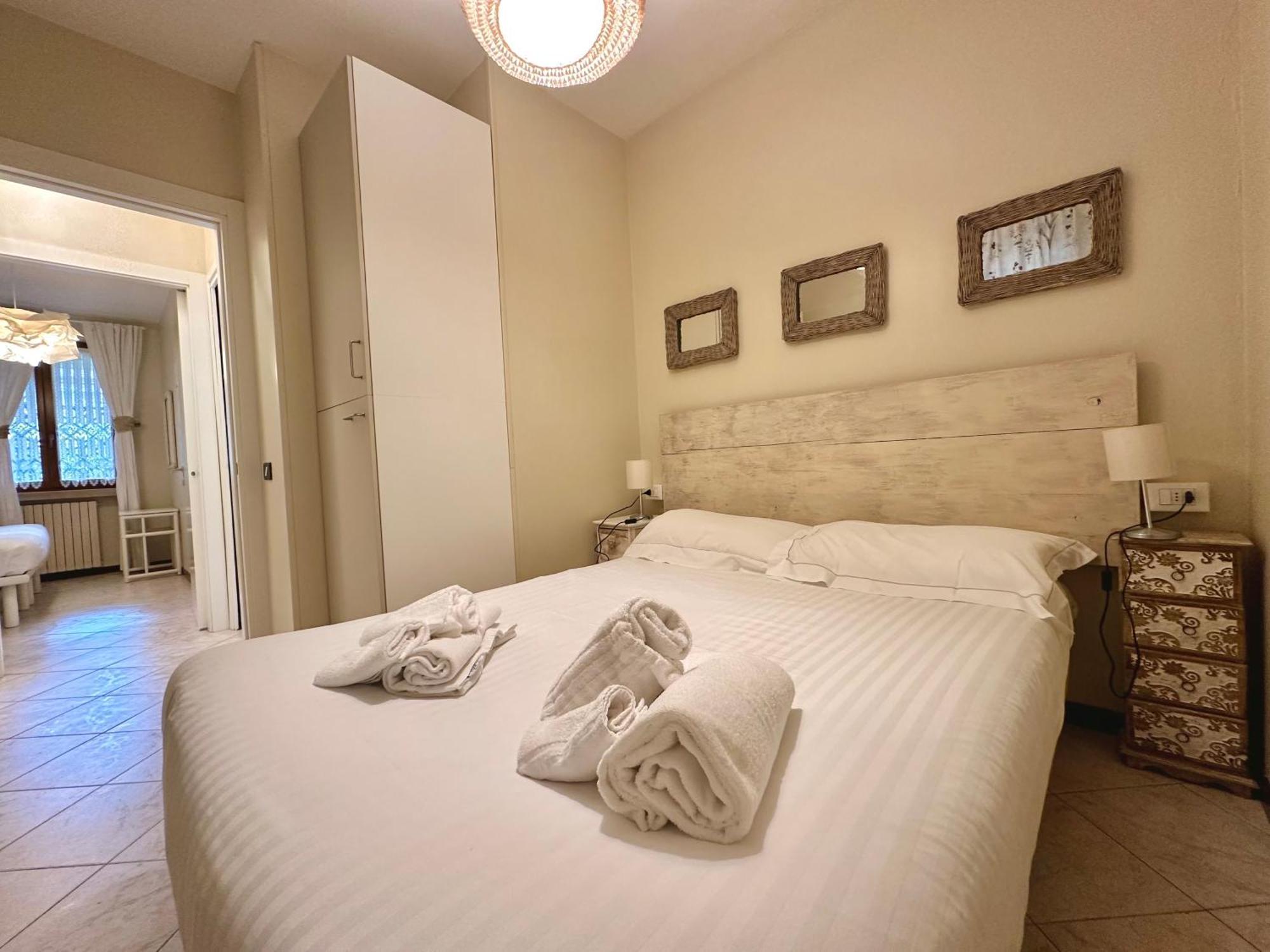 Lauri & Faggi Aparthotel Desenzano del Garda Exterior photo